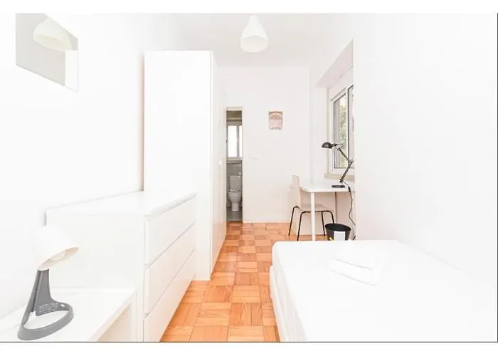 Houze Comfortable In Laranjeiras Lisboa